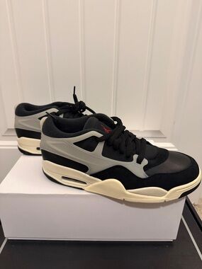 Nike Black, Gray and Cream Low-Top Sneakers